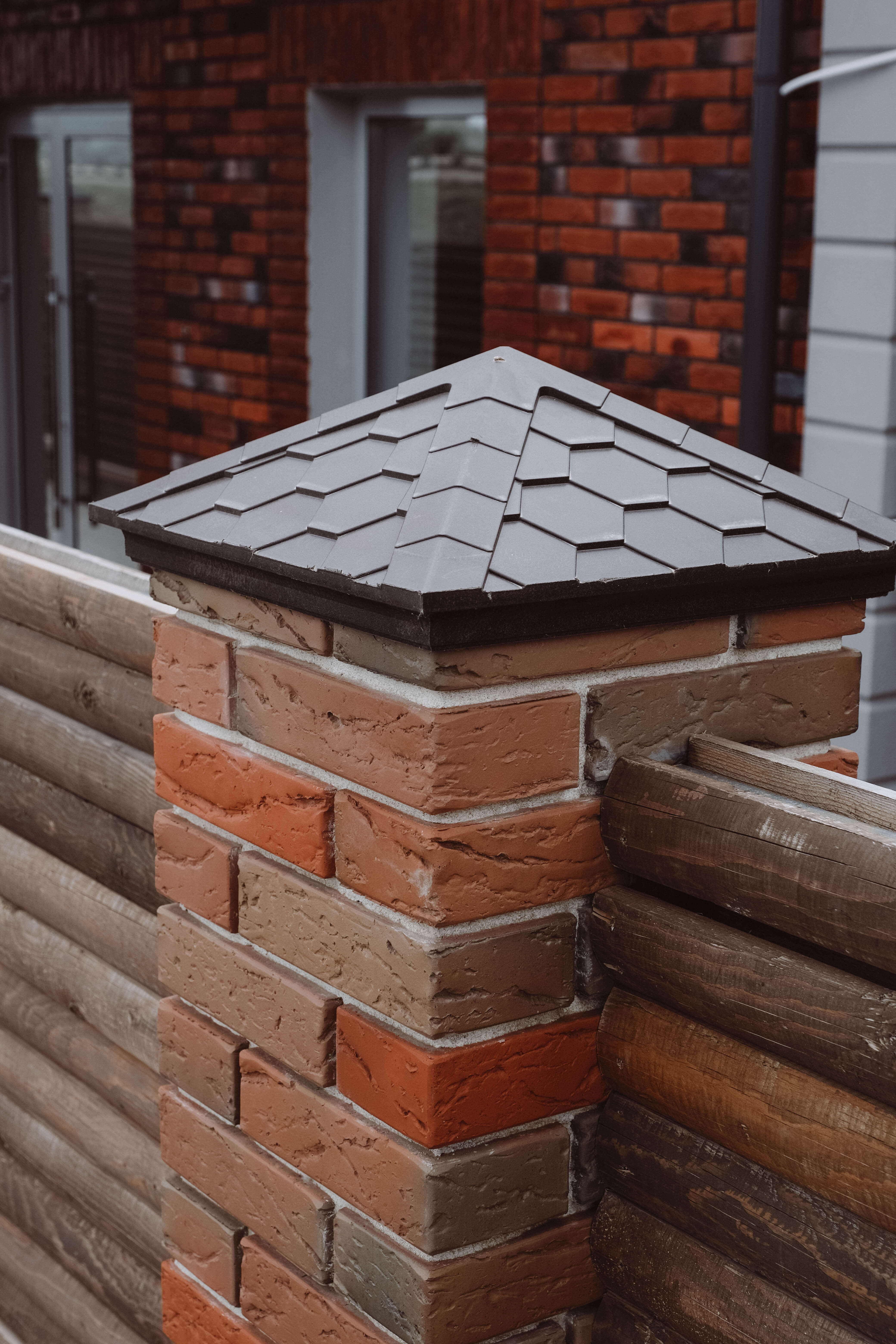 Колпак Zking Эверест Коричневый на столб 1.5х1.5 кирпича (390х390мм) в Пятигорске фото