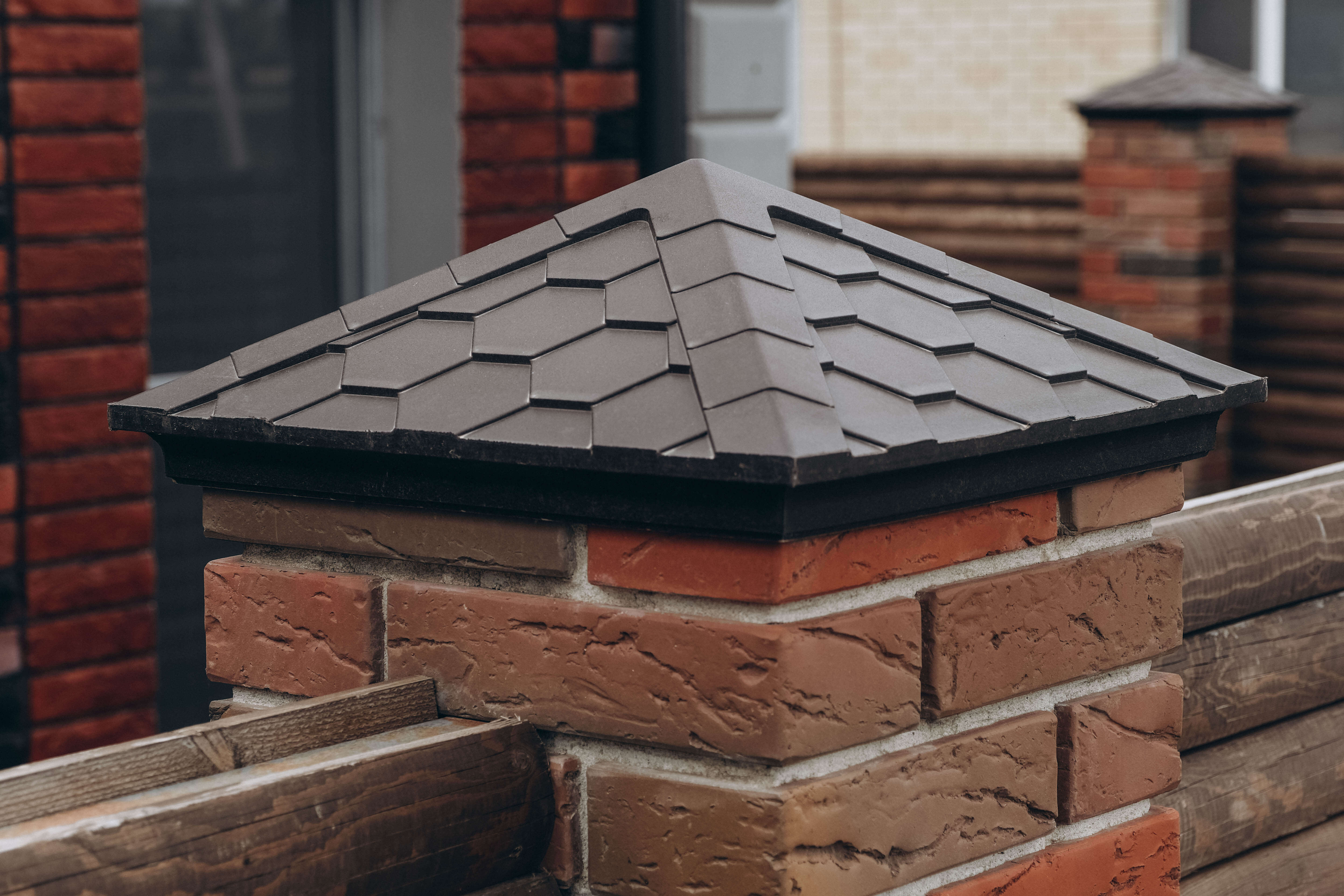 Колпак Zking Эверест Коричневый на столб 1.5х1.5 кирпича (390х390мм) в Пятигорске фото